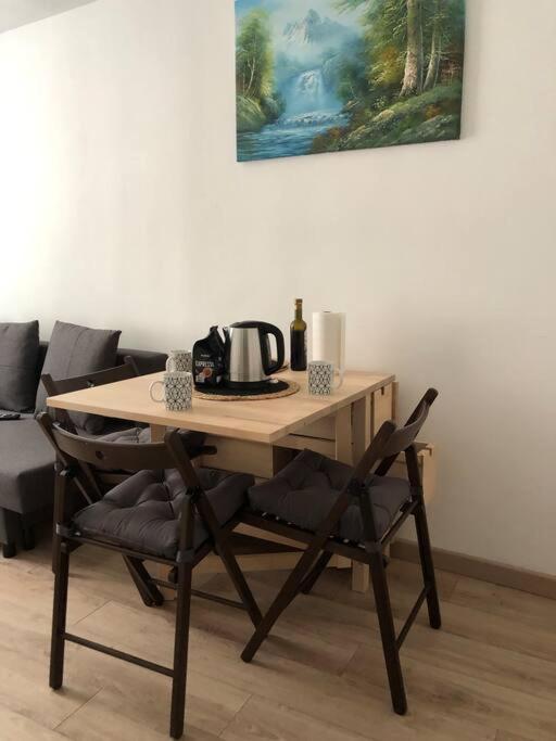 Superbe Appartement Meuble Refait A Neuf Tricastin Pierrelatte Extérieur photo